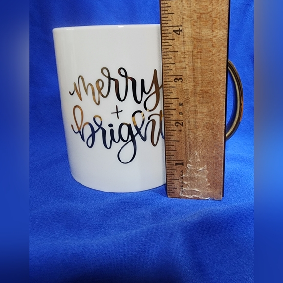 Holiday Style Gold & White Merry & Bright 4" 16 ounce - Picture 6 of 6